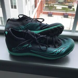 Saucony Havok XC Shoe with spikes